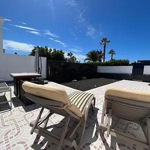 https://casa-lia-and-friends.in-canary-islands.com